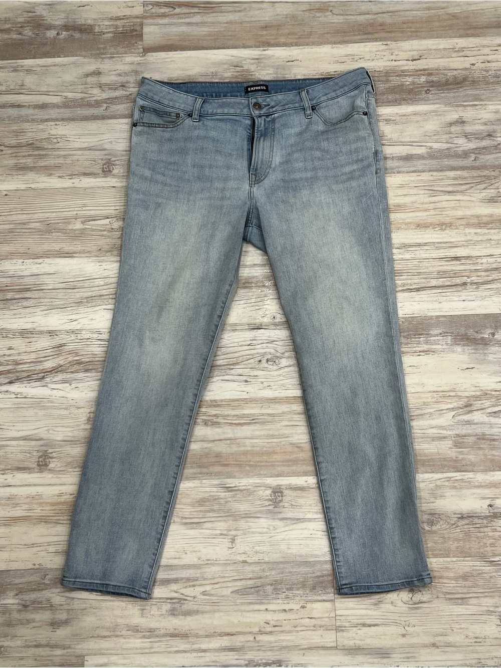 Express Men’s Light Wash Denim Jeans